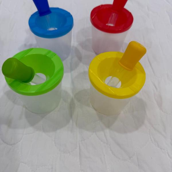 قطارات 4 + 4 أكواب